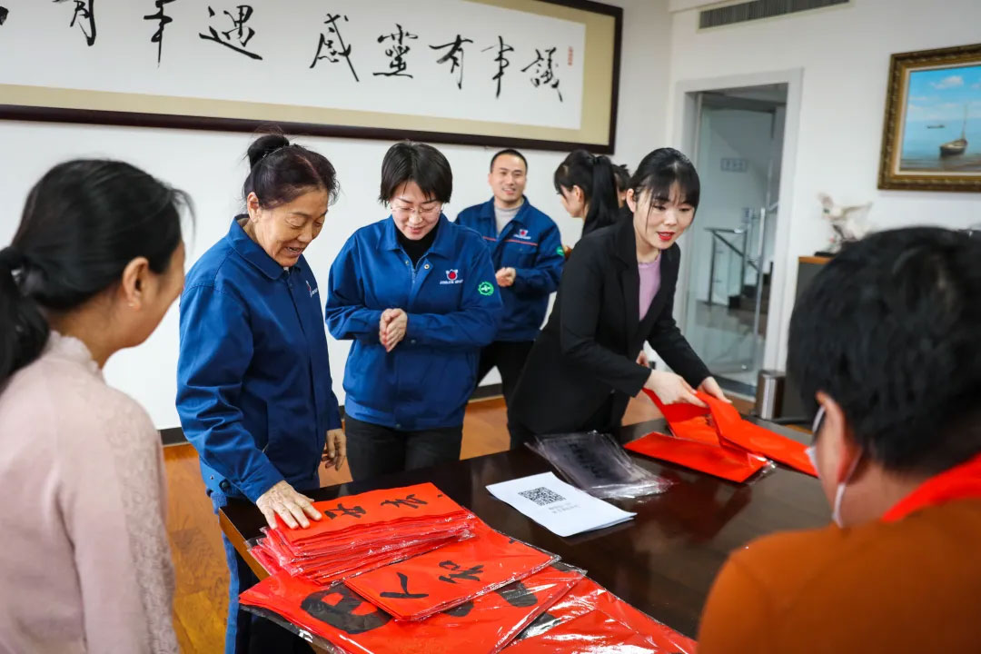 經(jīng)開區(qū) “迎新春 送萬福 進(jìn)萬家”活動(dòng) 來到景津